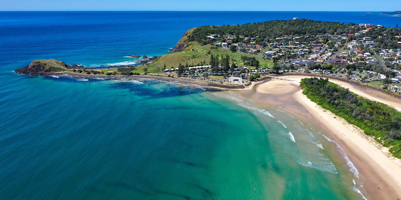 Crescent_Head_garage-doors